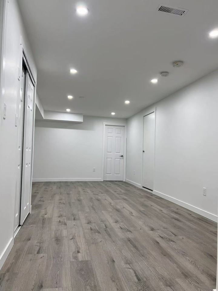 648 Sperling Avenue - Photo 7 of 16