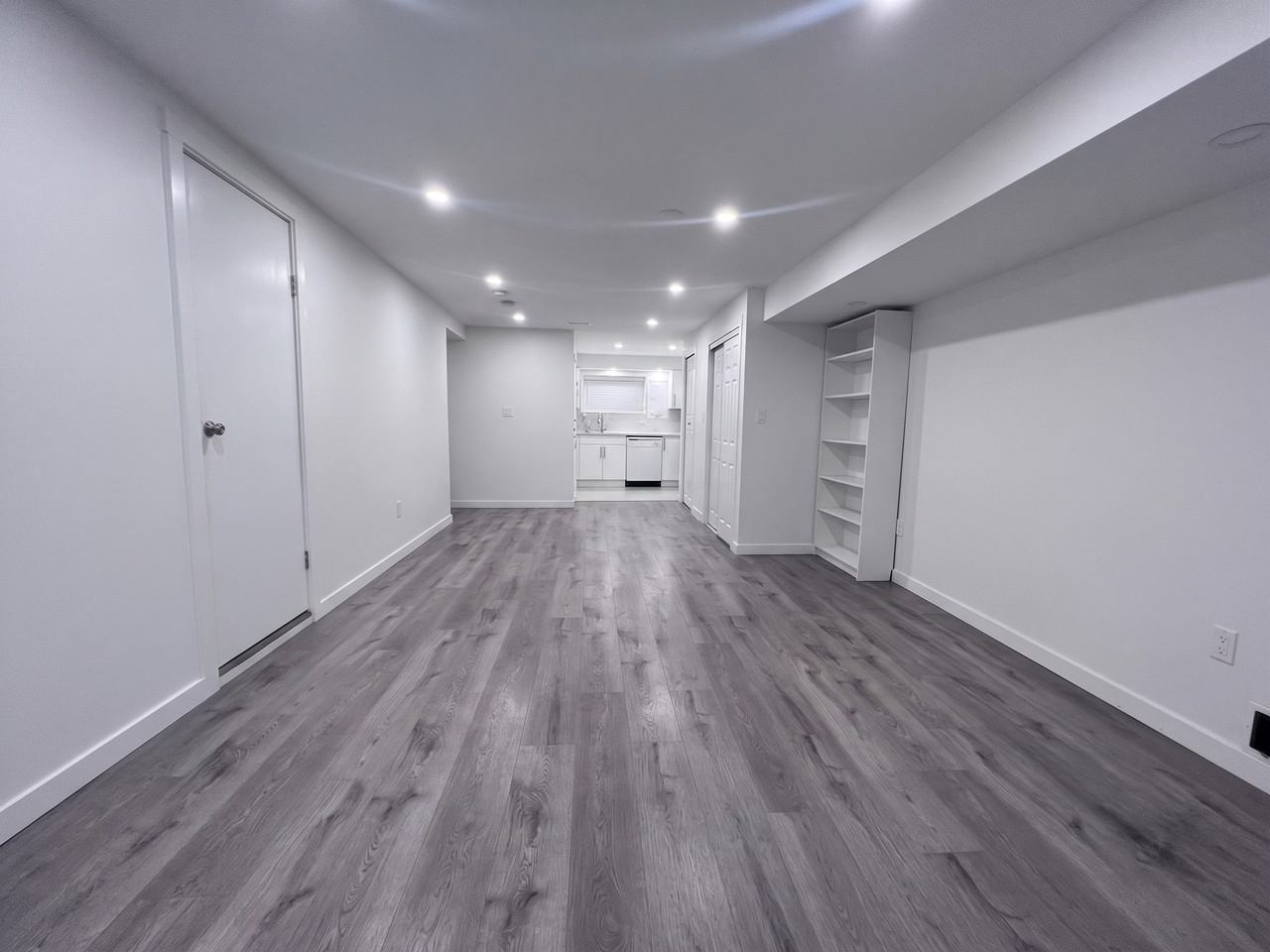 648 Sperling Avenue - Photo 6 of 16