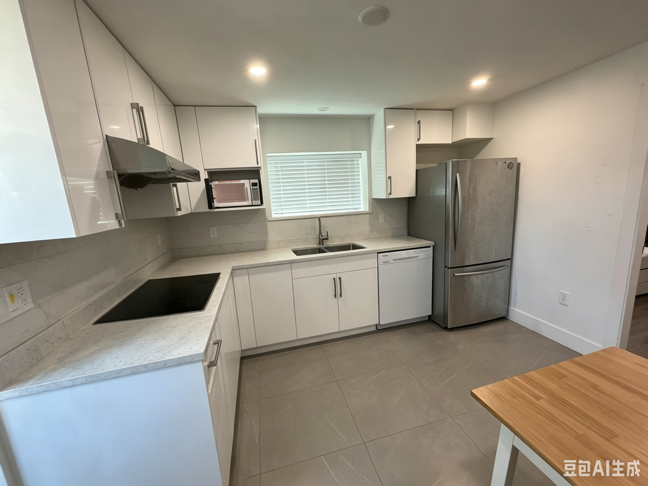 648 Sperling Avenue - Photo 3 of 16
