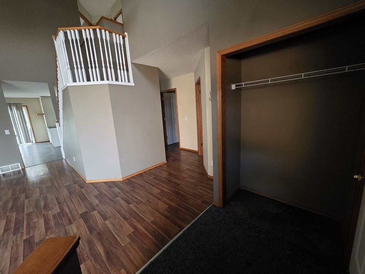 144 Citadel Close Nw - Photo 4 of 43