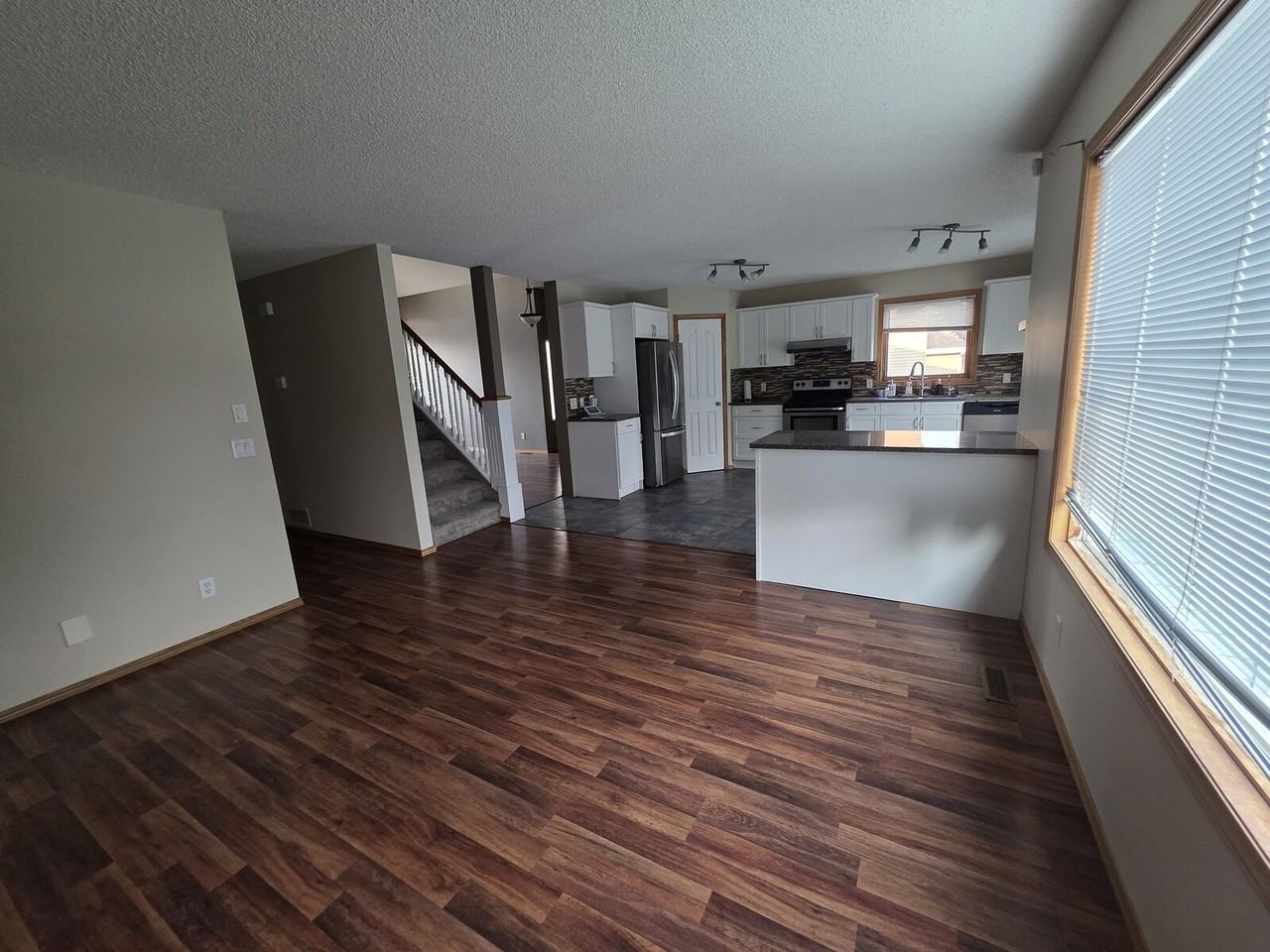144 Citadel Close Nw - Photo 6 of 43