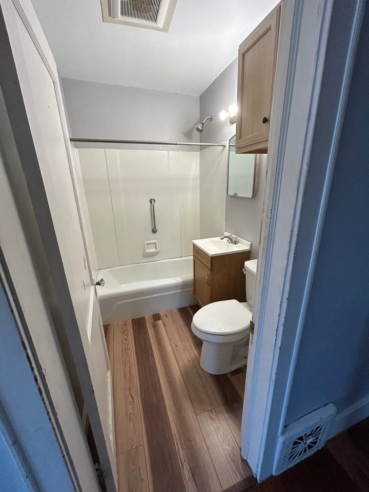 821 Minnesota Ave #NA - Photo 4 of 18