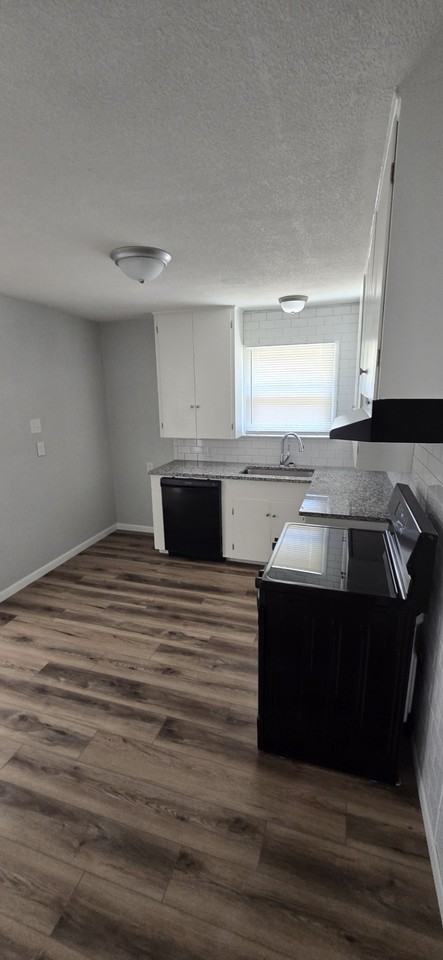 301 Skelly Dr #NA - Photo 7 of 9