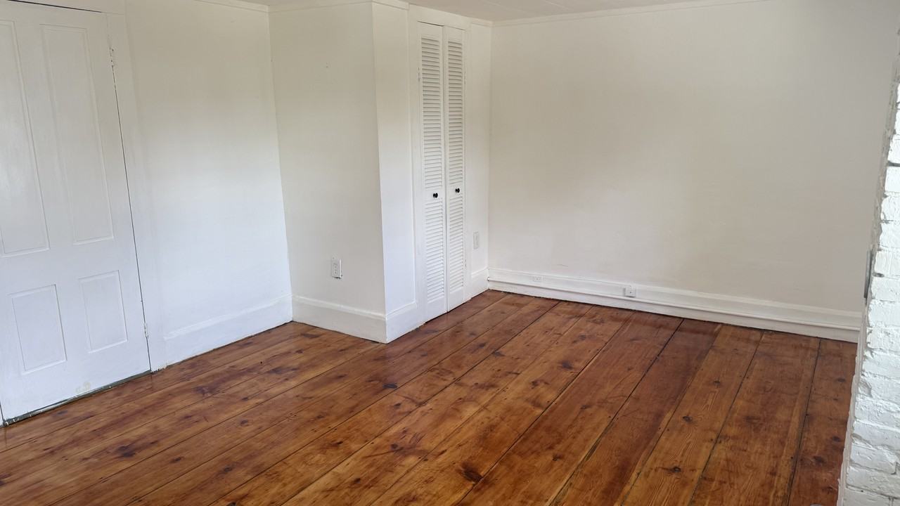329 Main St #1 - Photo 6 of 28
