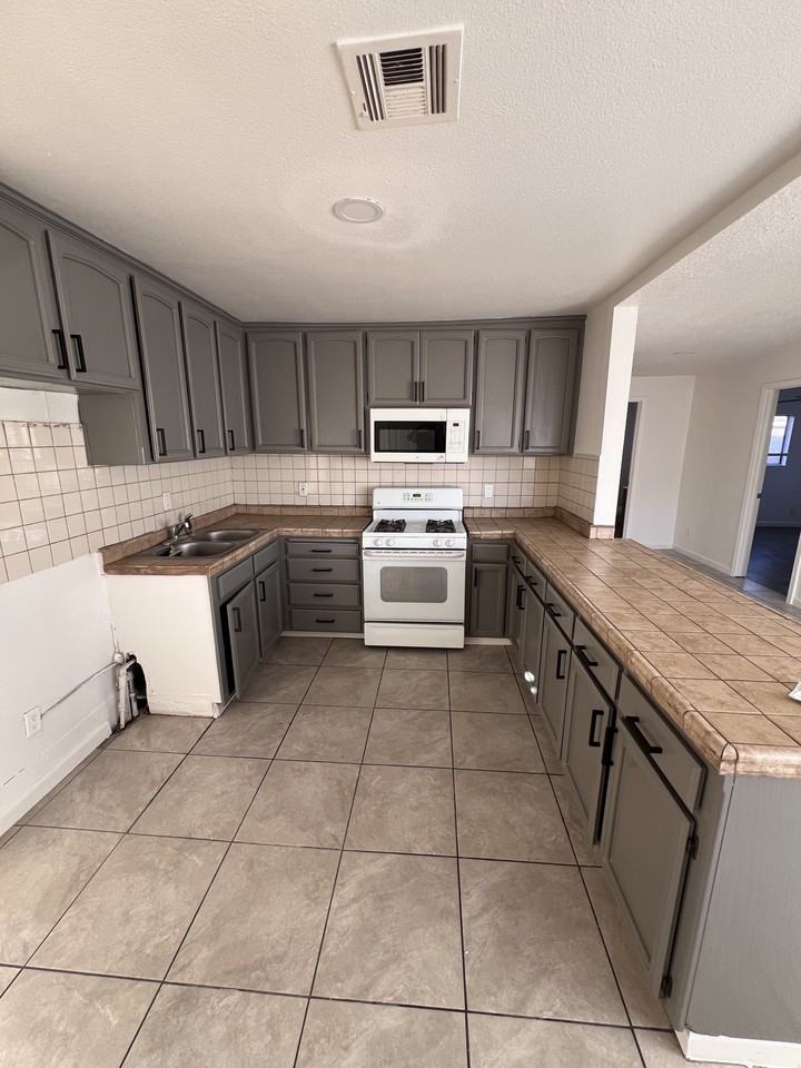416 Mill St #NA - Photo 4 of 15