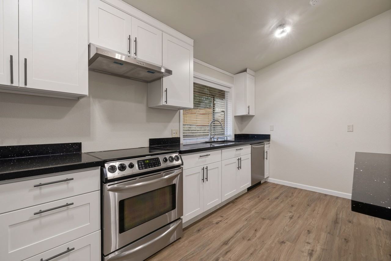 16049 Se 131st St #NA - Photo 2 of 24