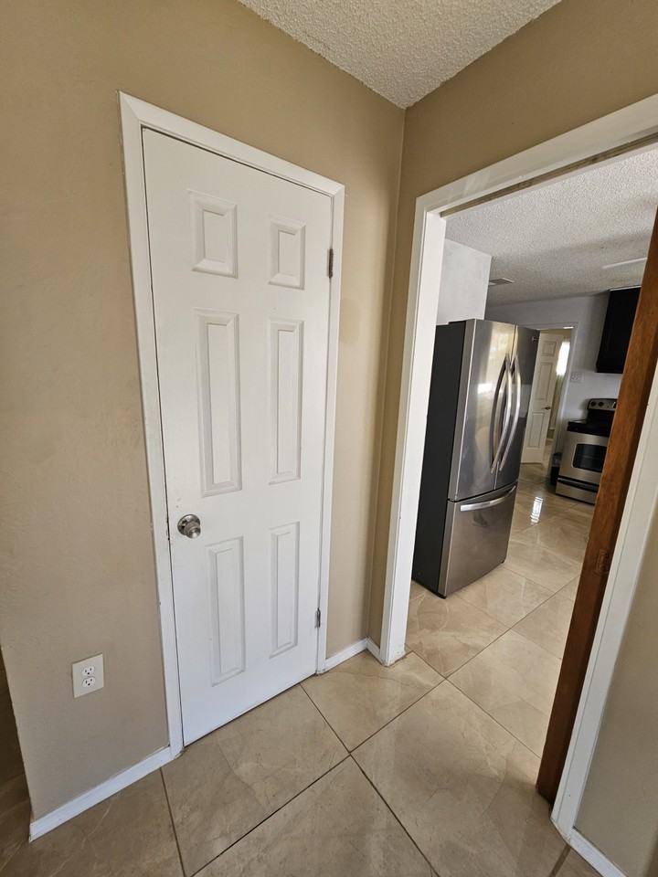 3406 W Pierson St #NA - Photo 6 of 34