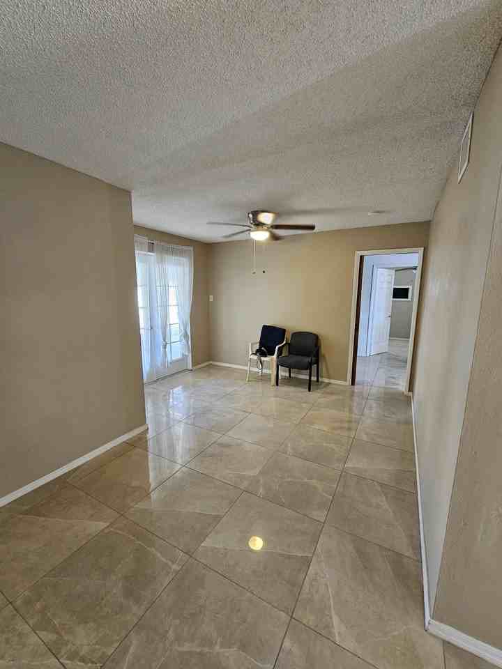 3406 W Pierson St #NA - Photo 7 of 34