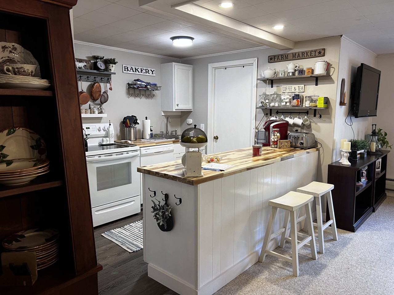 295 Highland Rd #2ndFL - Photo 5 of 18