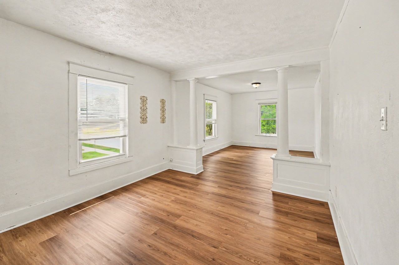 29 Coldbrook St Ne #2 - Photo 4 of 10