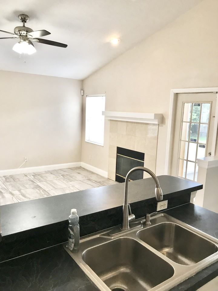 10302 Beaverkill Ct #NA - Photo 6 of 30