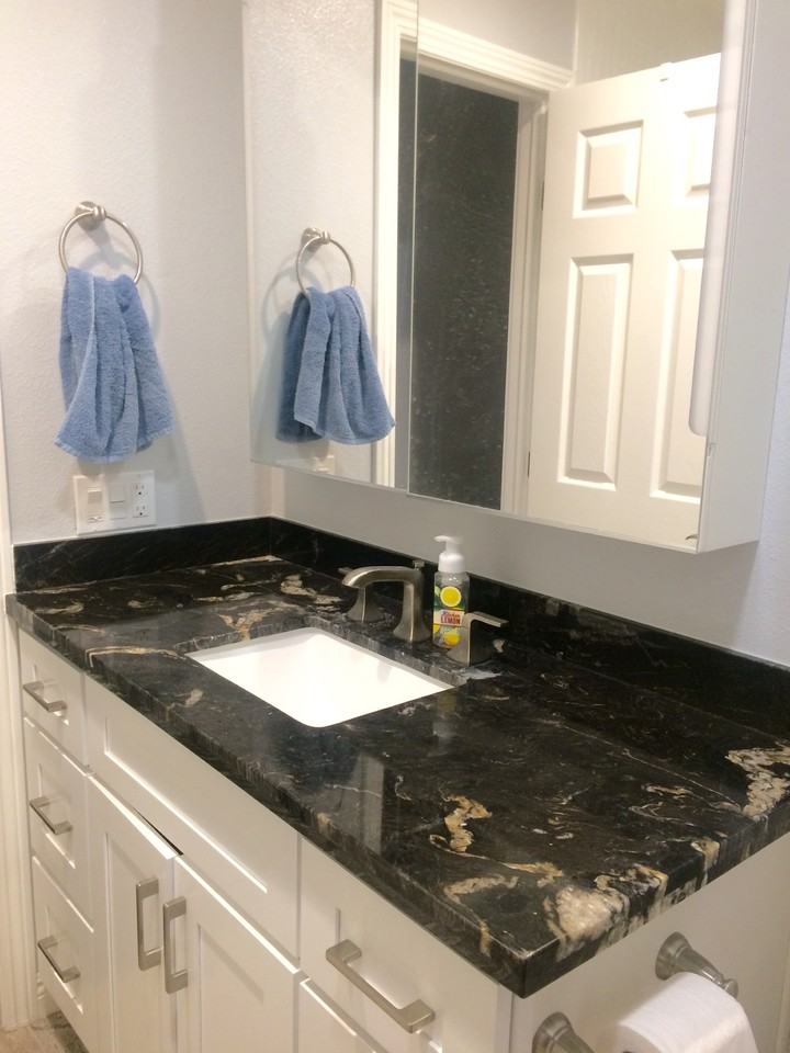 524 Stanford Ave #NA - Photo 2 of 4