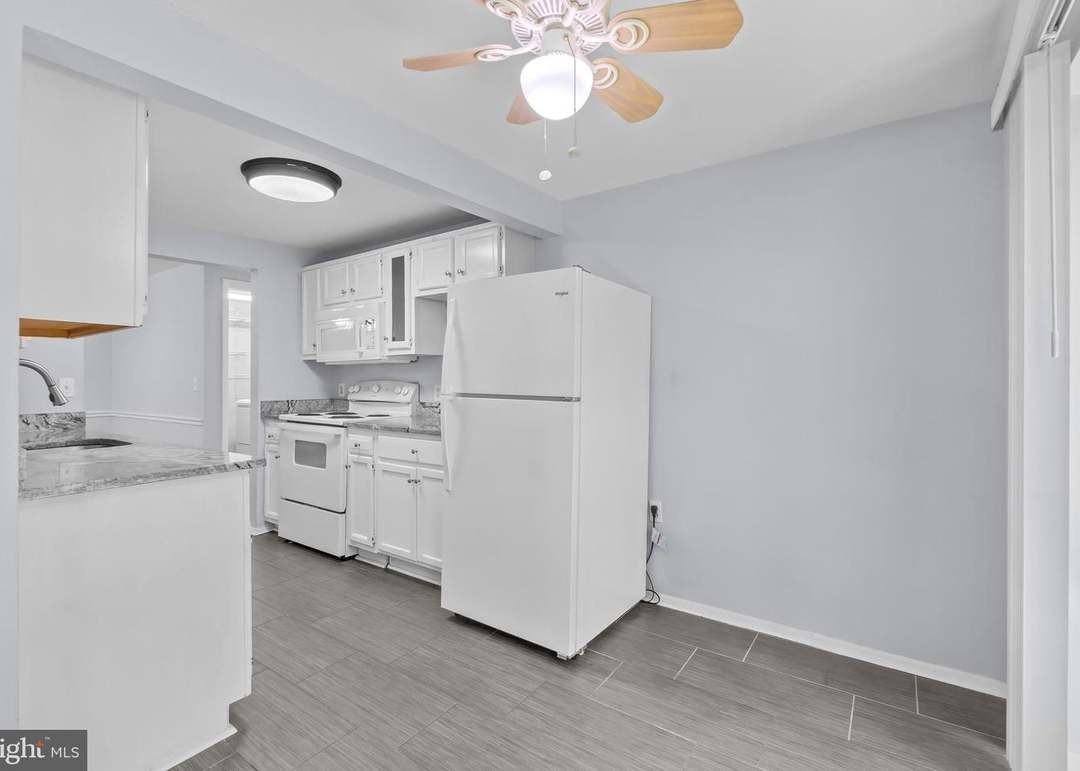 13200 Chalet Pl #102 - Photo 7 of 18