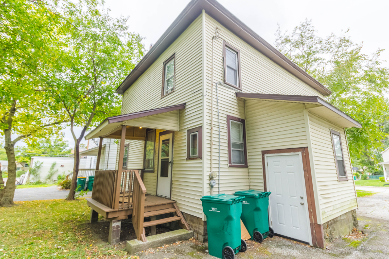37728 2nd St - Photo 2 of 15