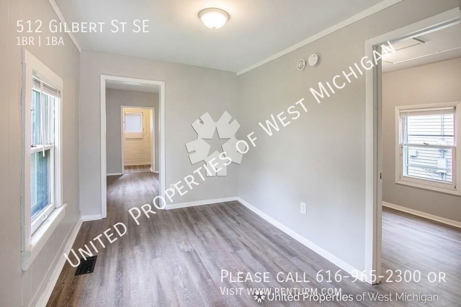 512 Gilbert St Se - Photo 6 of 17