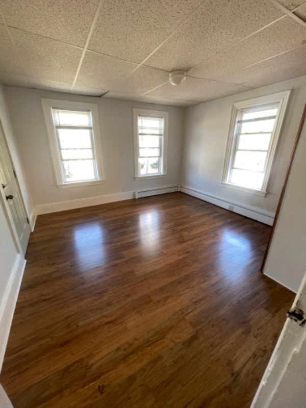 86 Oak St #2 - Photo 3 of 9