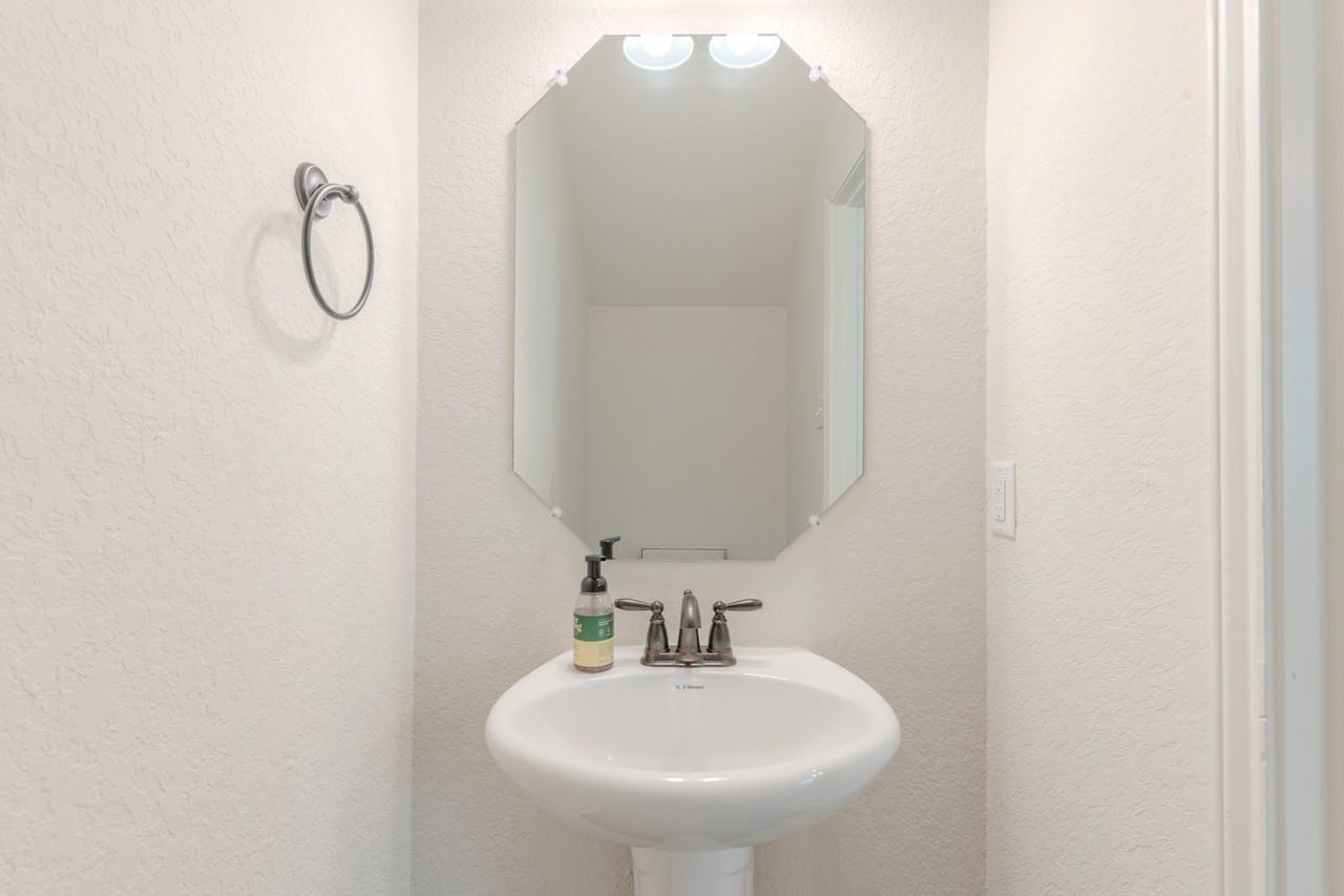 10310 Candlewood Way #101 - Photo 5 of 20