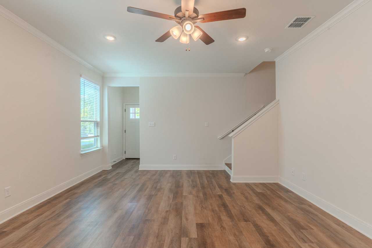 10310 Candlewood Way #101 - Photo 6 of 20