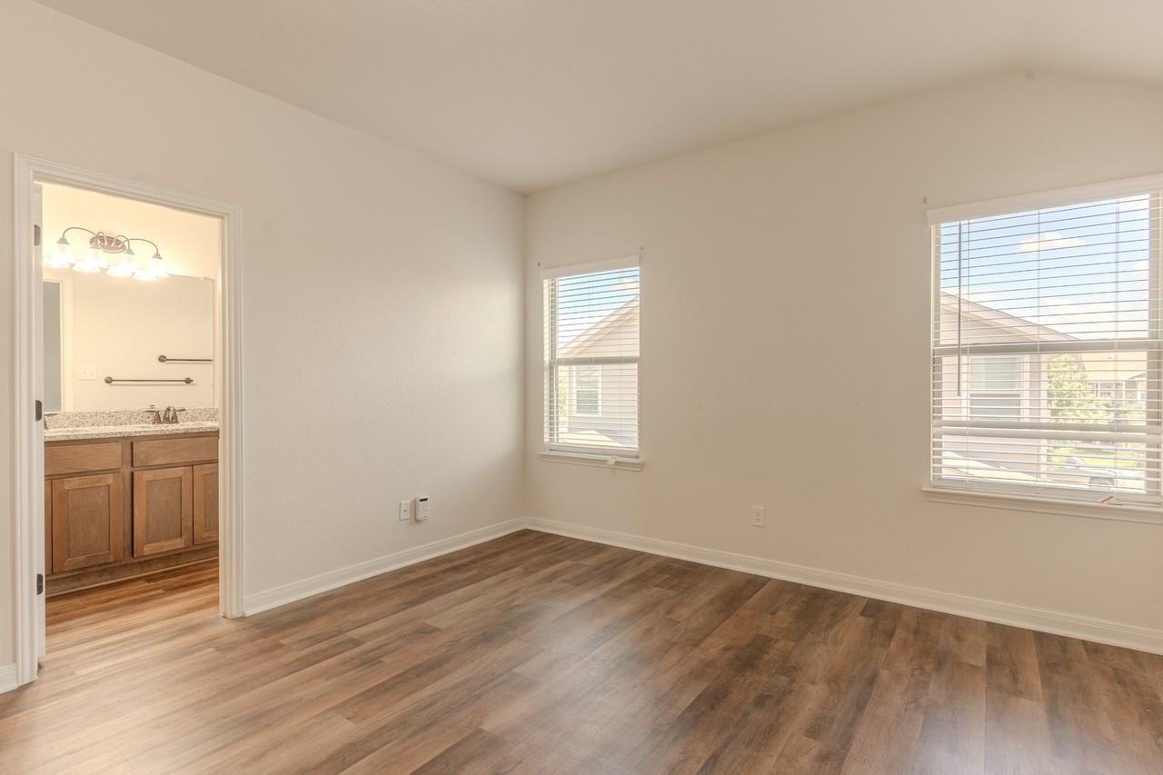 10310 Candlewood Way #101 - Photo 7 of 20