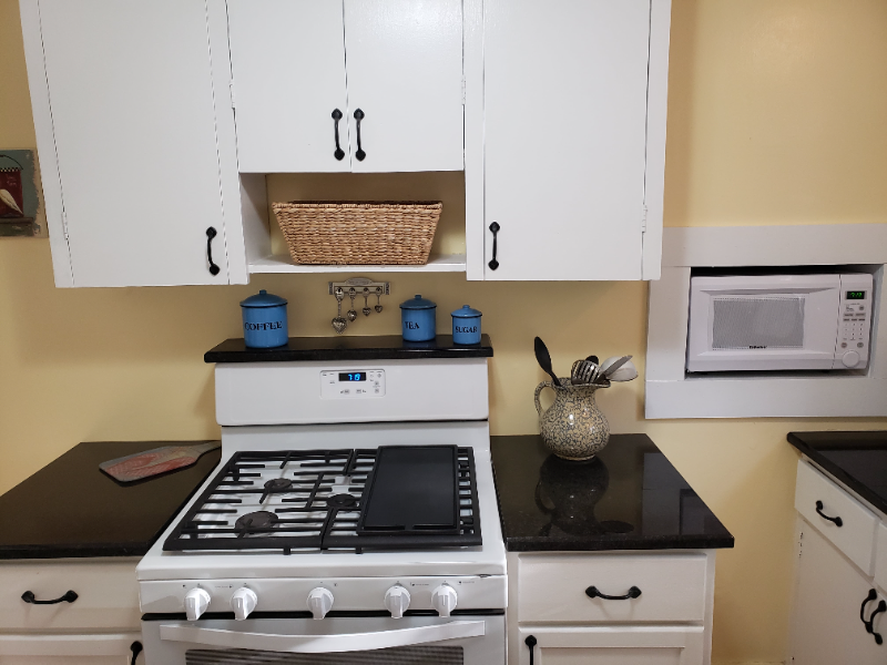 554 Prospect St - Photo 5 of 17