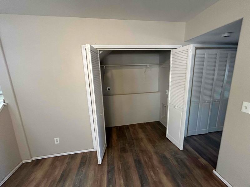913 E Uintah St - Photo 6 of 18
