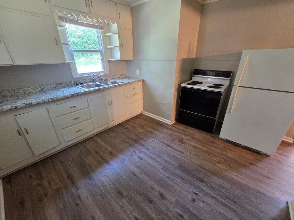 2922 Ne Cates St - Photo 6 of 9