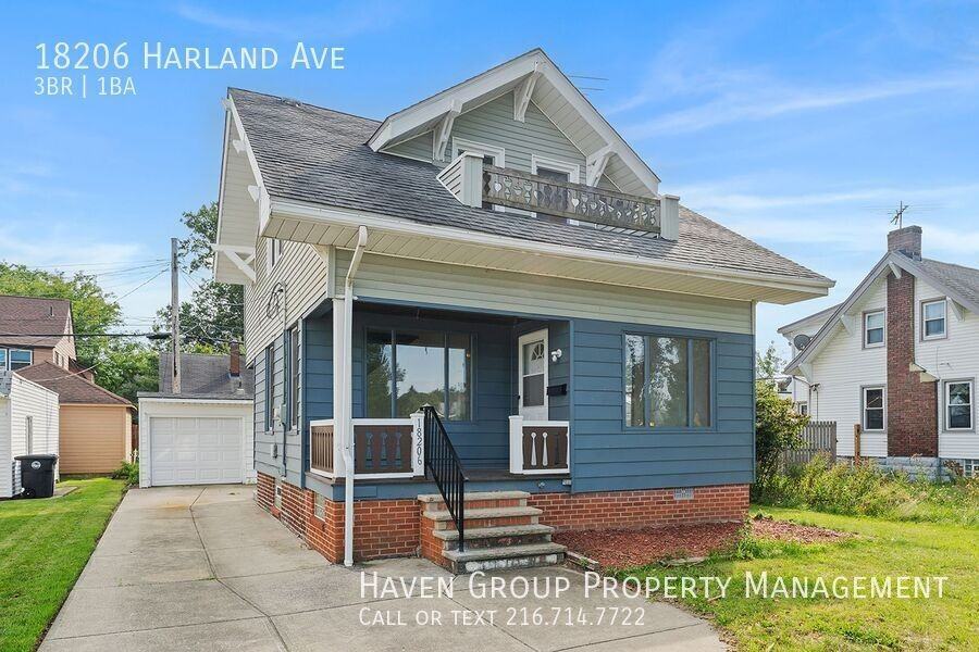 18206 Harland Ave - Photo 2 of 25
