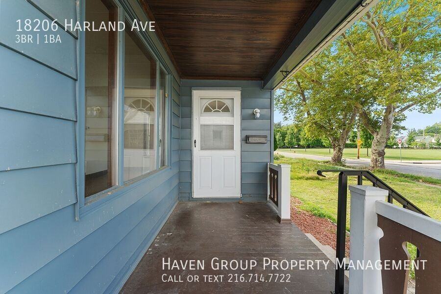 18206 Harland Ave - Photo 3 of 25