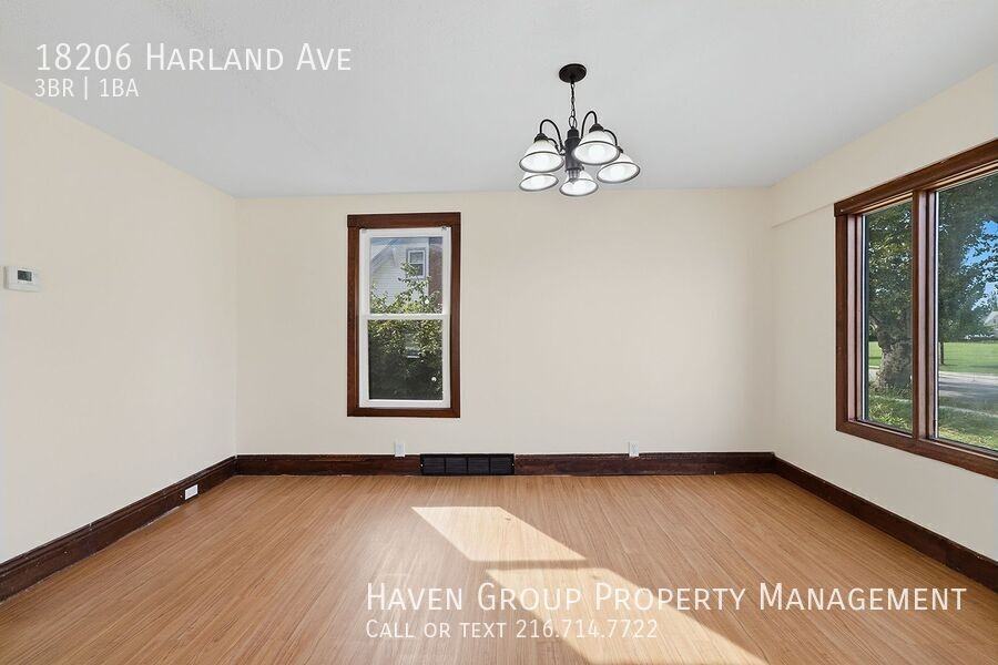 18206 Harland Ave - Photo 6 of 25