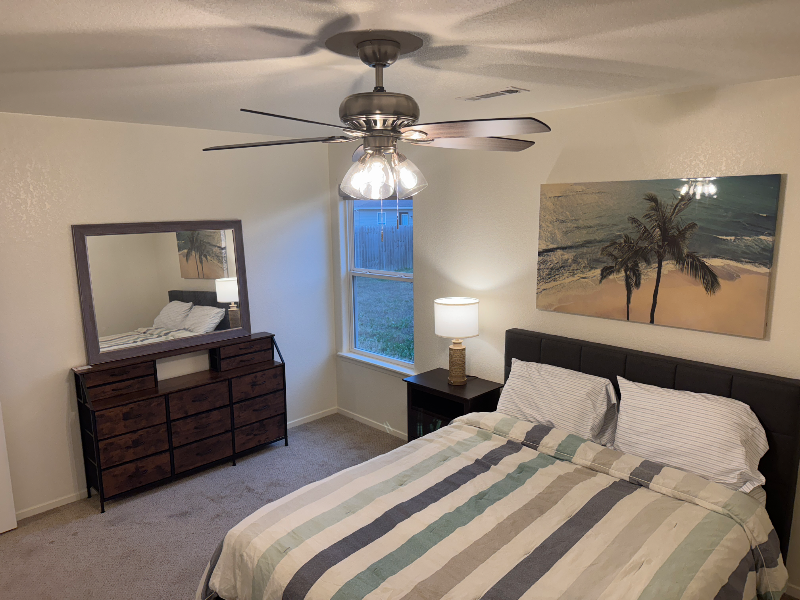 809 Nw 67th Ave - Photo 2 of 7
