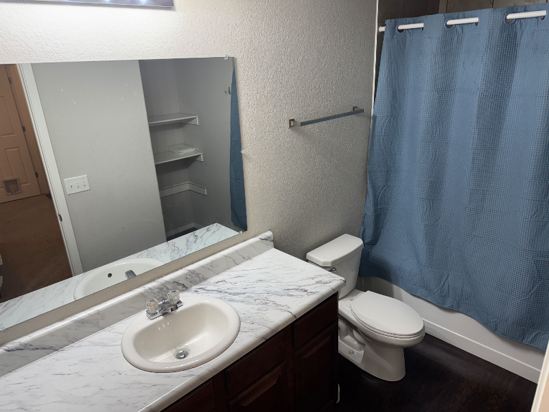 809 Nw 67th Ave - Photo 3 of 7