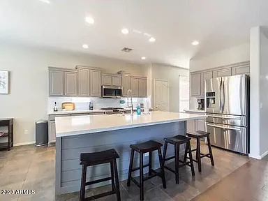 1454 E Morelos St - Photo 5 of 20