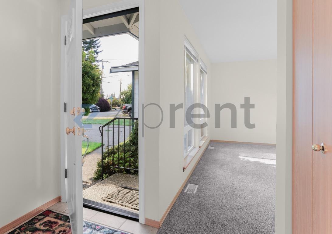 6402 Cypress St - Photo 4 of 21