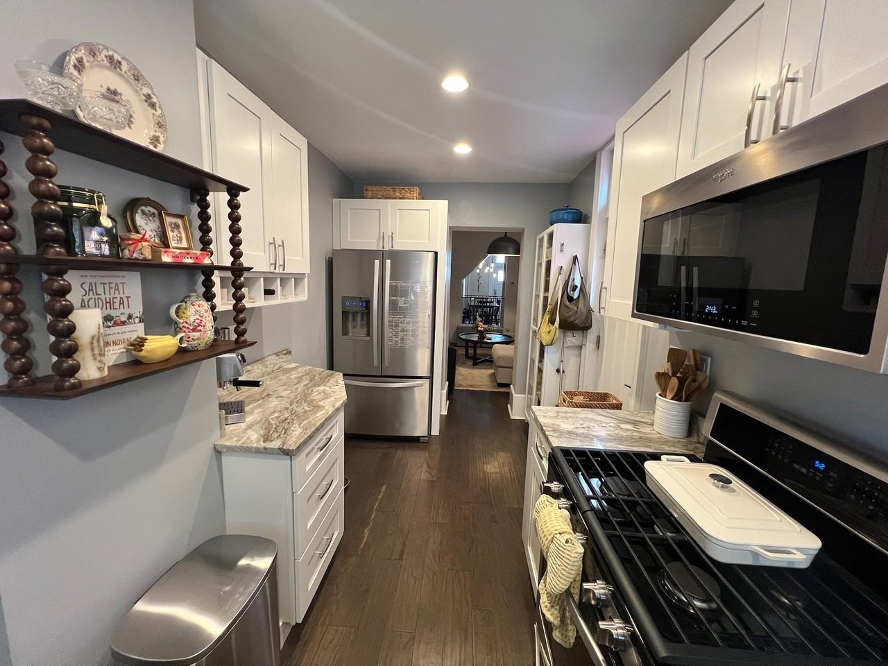 166 1/2 38th St - Photo 3 of 20