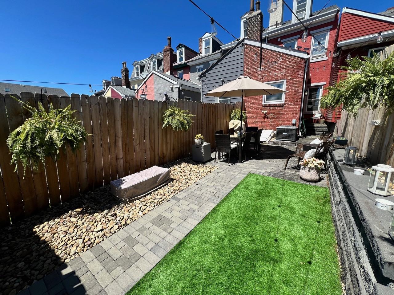 166 1/2 38th St - Photo 4 of 20