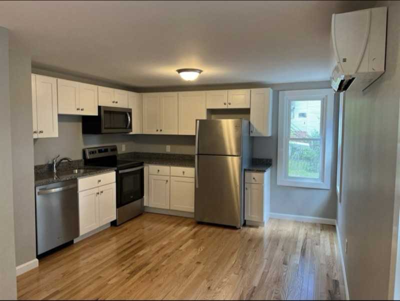 72 3rd St #7 - Photo 2 of 13
