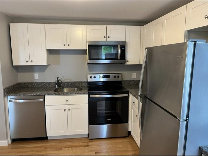 72 3rd St #7 - Photo 3 of 13