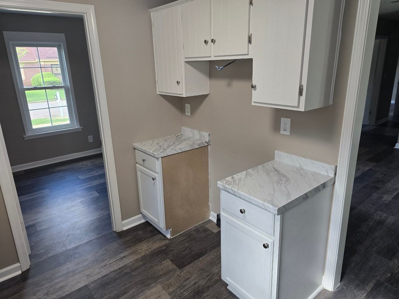 4512 Hurlston Dr - Photo 2 of 10