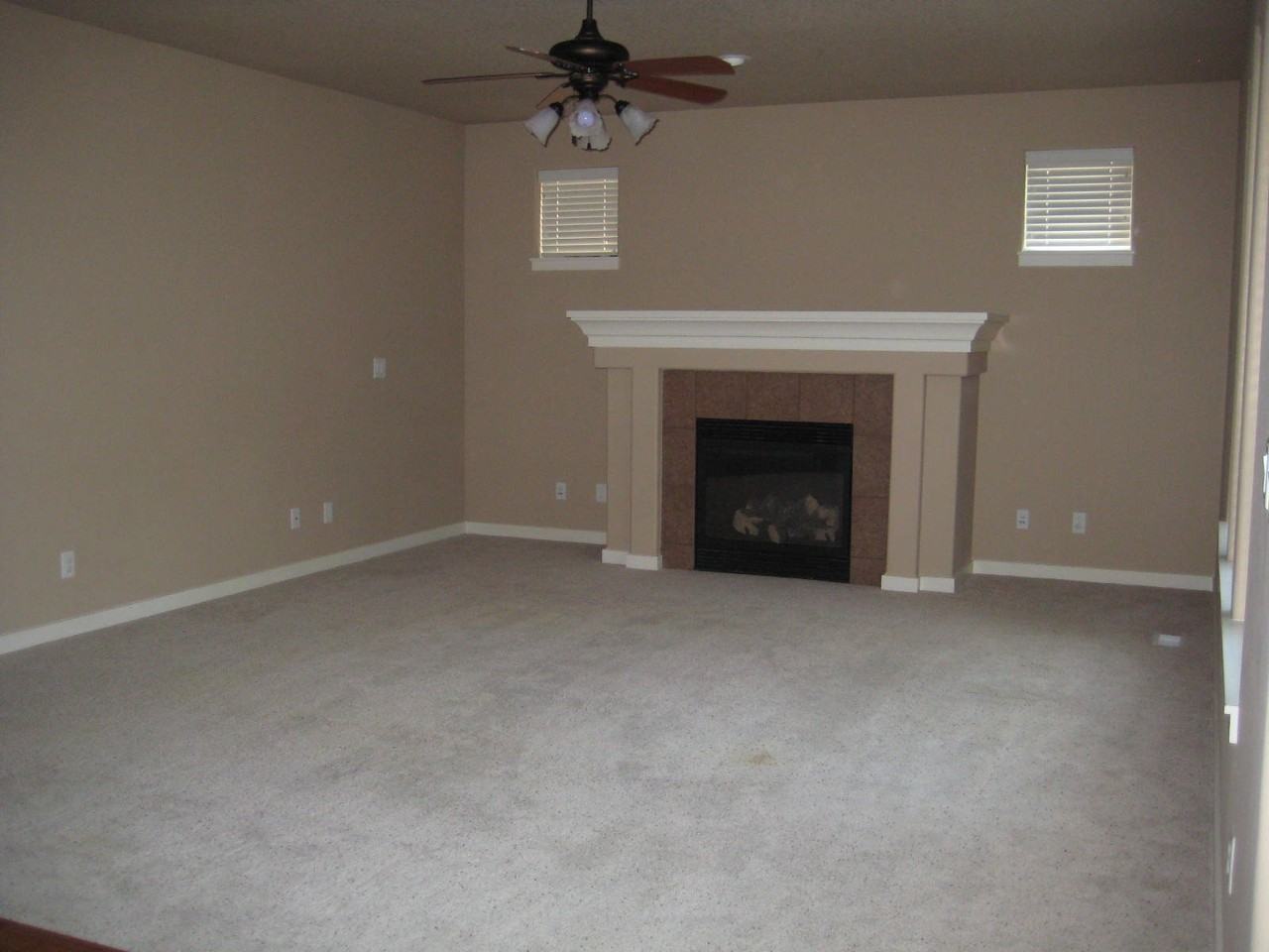 6417 Ne Southbrook Ct - Photo 3 of 20