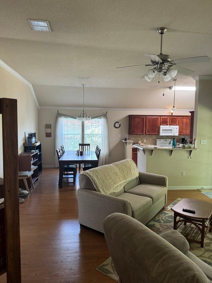 713 Heston Cir #713 - Photo 4 of 17