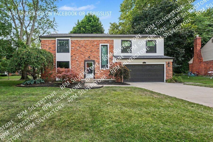 2945 Cedar Ridge Dr - Photo 2 of 28