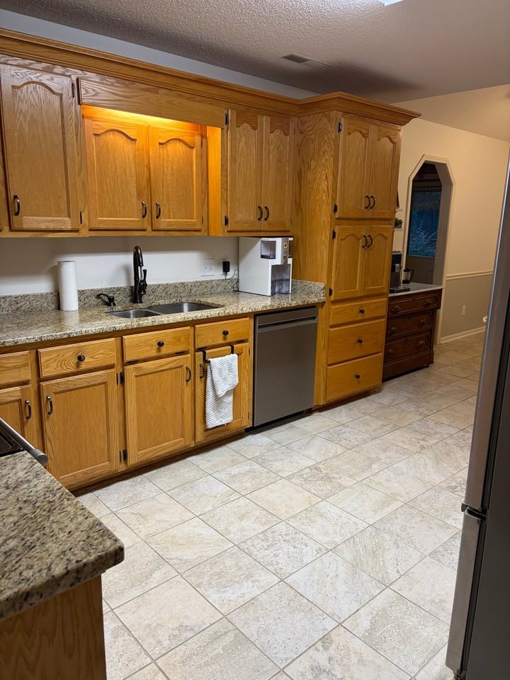 2960 Ashlynn Way - Photo 3 of 9