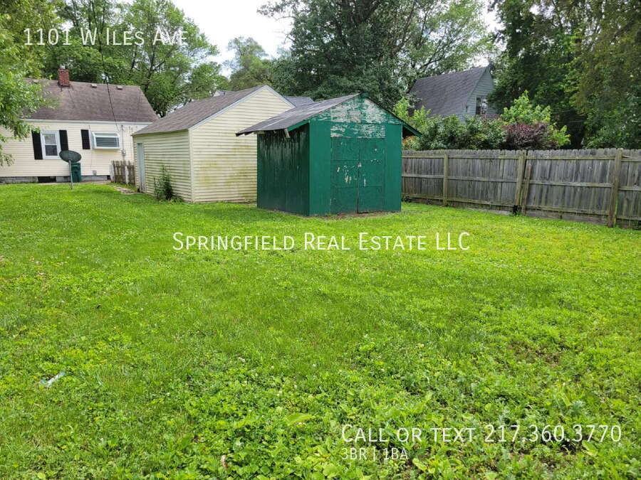 1101 W Iles Ave - Photo 4 of 24