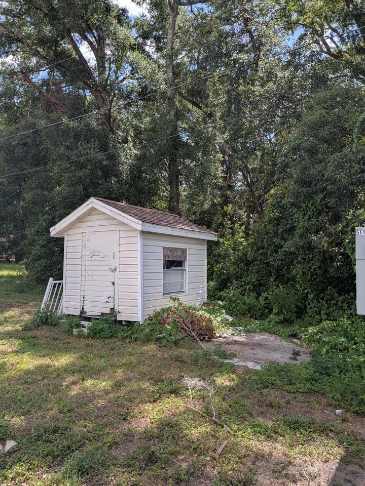 5116 Court St - Photo 3 of 9