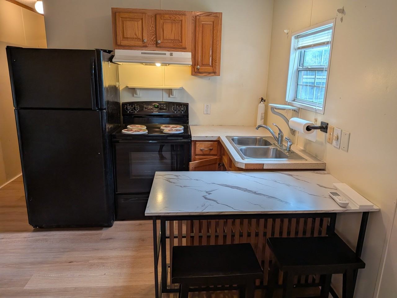 5116 Court St - Photo 4 of 9