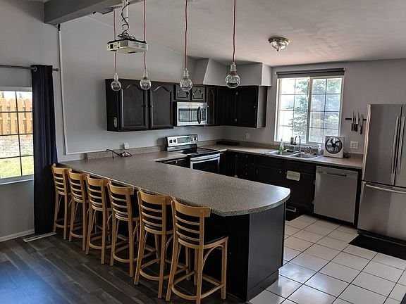10 Bowie Ct - Photo 2 of 8