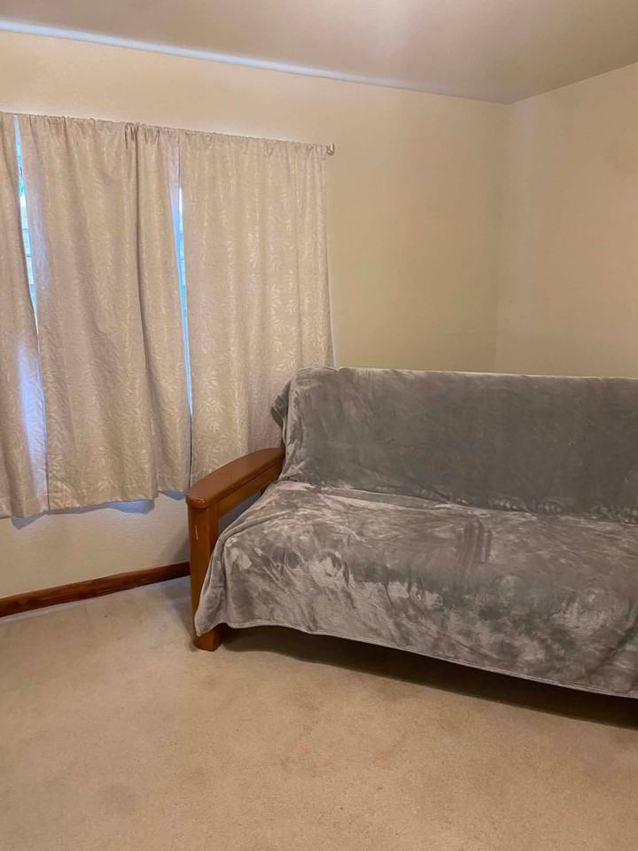 1113 Browning Ave - Photo 3 of 19