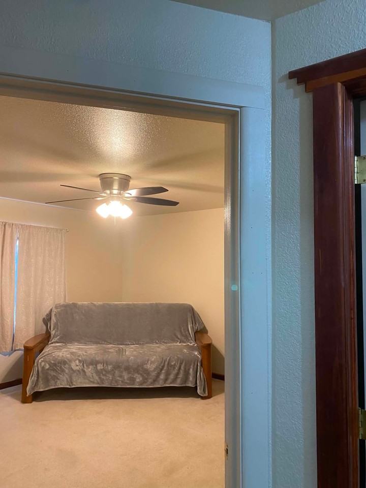 1113 Browning Ave - Photo 5 of 19