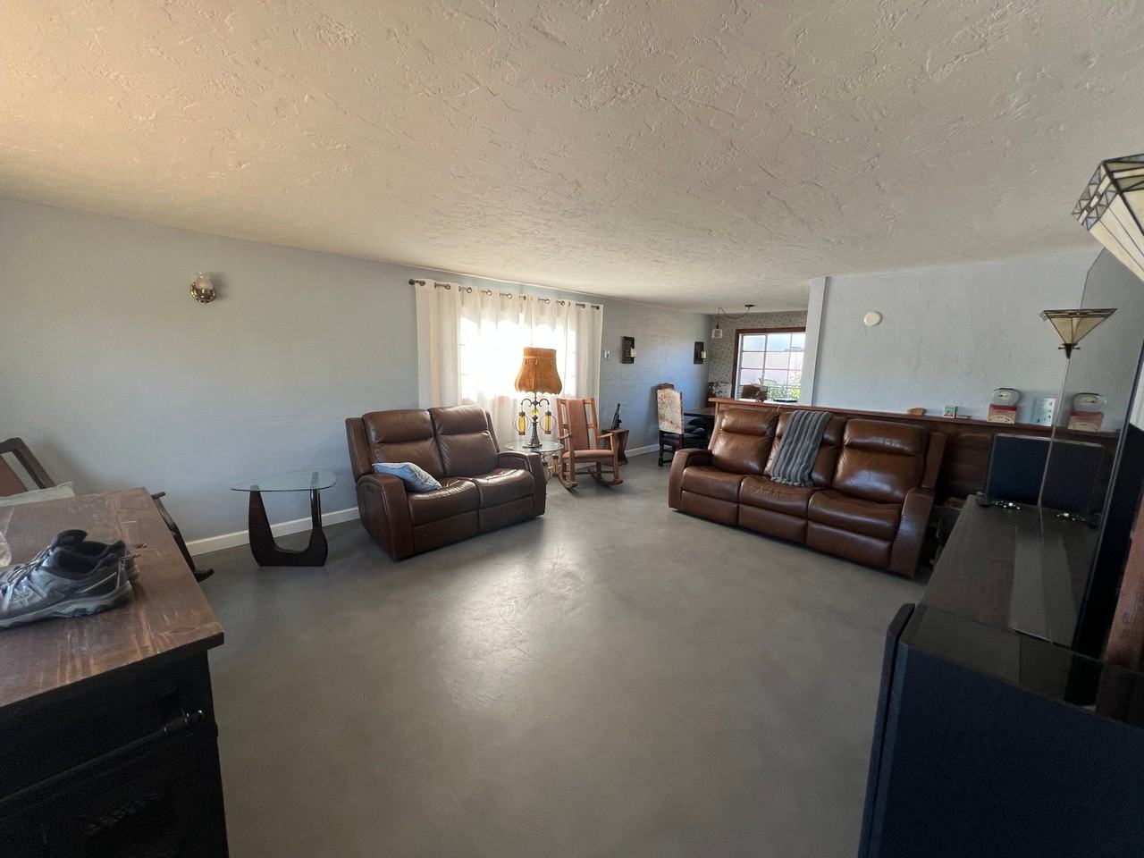 2126 E Water St - Photo 3 of 10