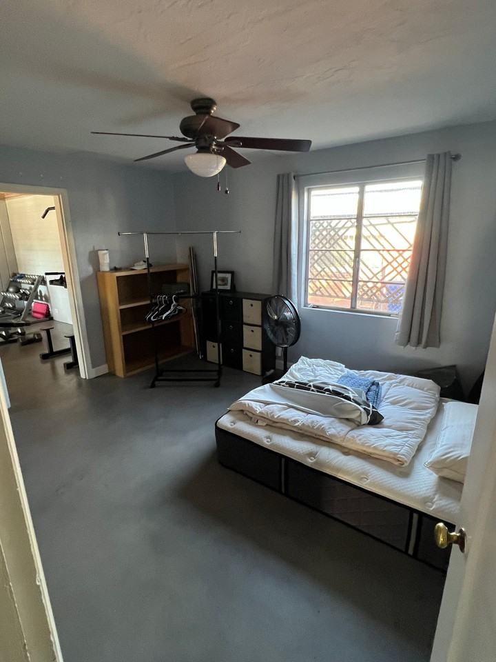 2126 E Water St - Photo 7 of 10